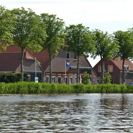 Lodge 61 Hotel Aan Het Water Medemblik Exteriör bild