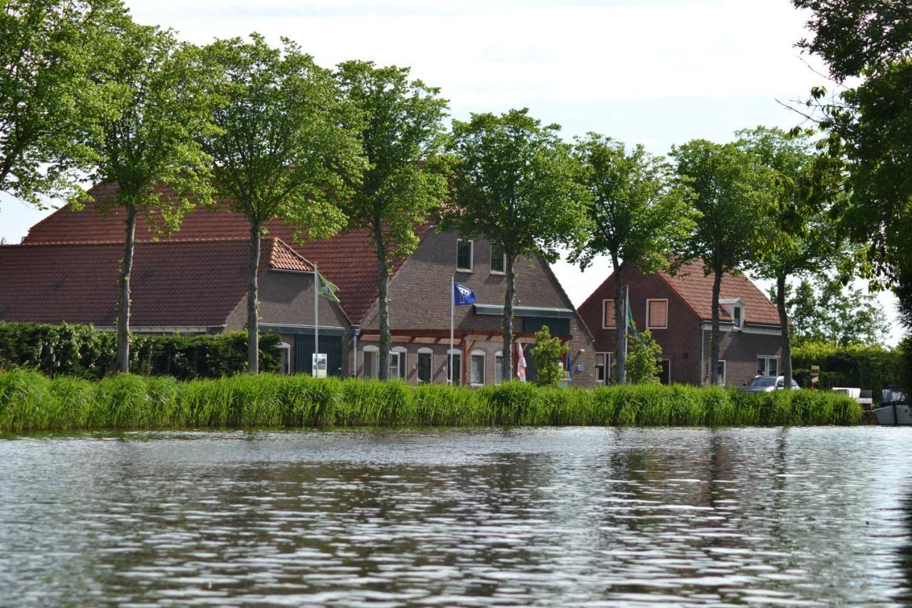 Lodge 61 Hotel Aan Het Water Medemblik Exteriör bild
